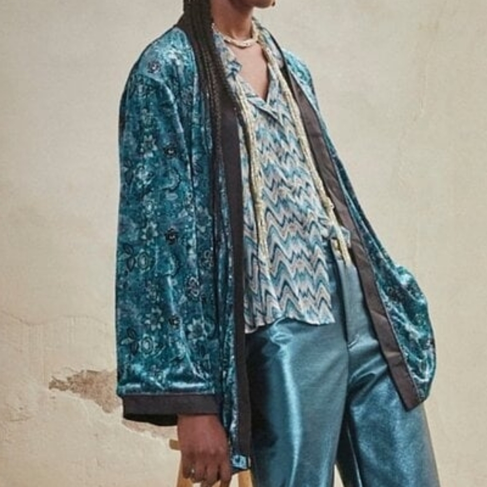 NWT NEKANE | $125 Hari Velvet Kimono - Picture 4 of 4